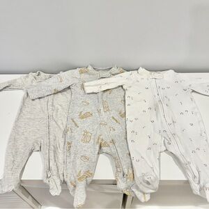 0-3m 5 for 15$ baby onesie